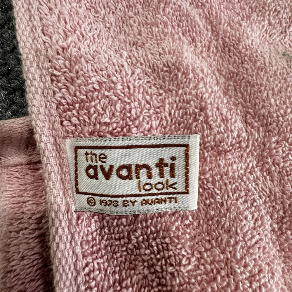 4pc Vtg AVANTI Bath Towel Set 1978 Pink Floral Ruffles Rosettes Hand Fingertip